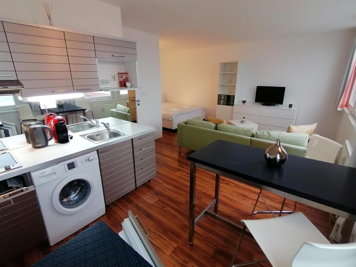 Golden Family Apartments Prag Eksteriør billede